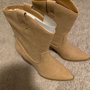 Tan heeled boots